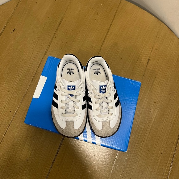 Adidas Toddler Sambas - Picture 3 of 6